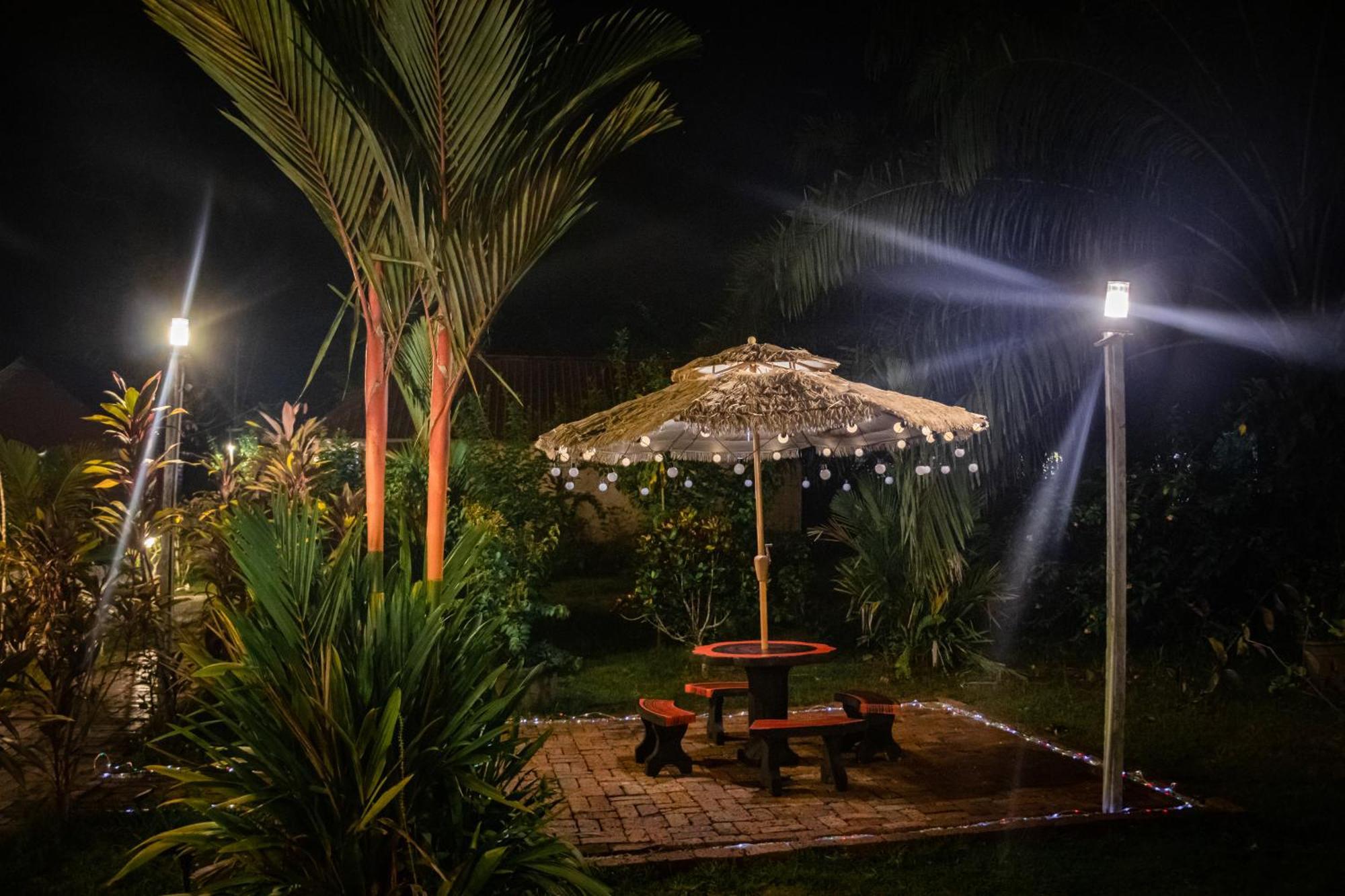 Timba Garden Free Town And Jetty Transport Hotel เซมปอร์นา ภายนอก รูปภาพ