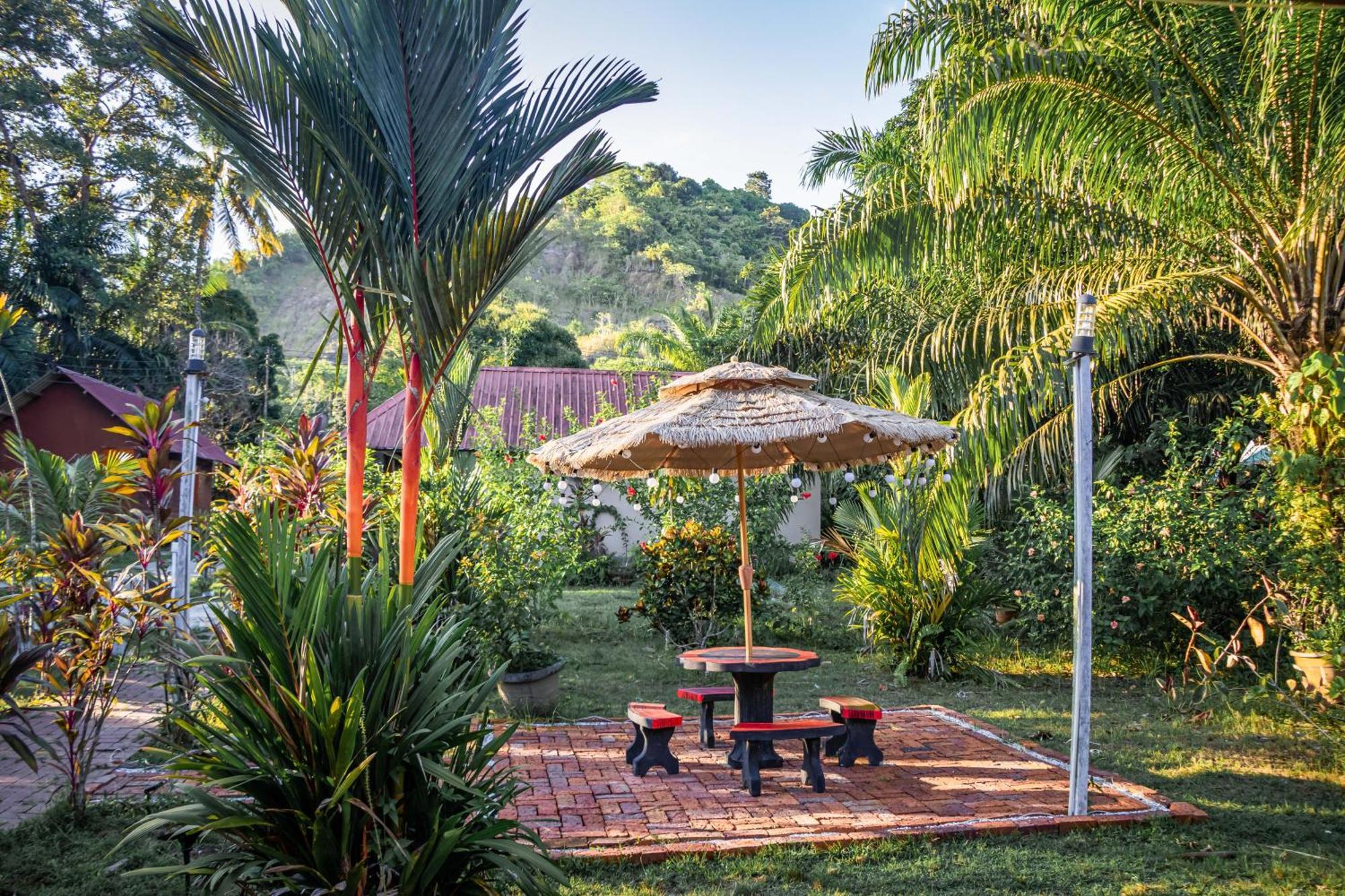 Timba Garden Free Town And Jetty Transport Hotel เซมปอร์นา ภายนอก รูปภาพ