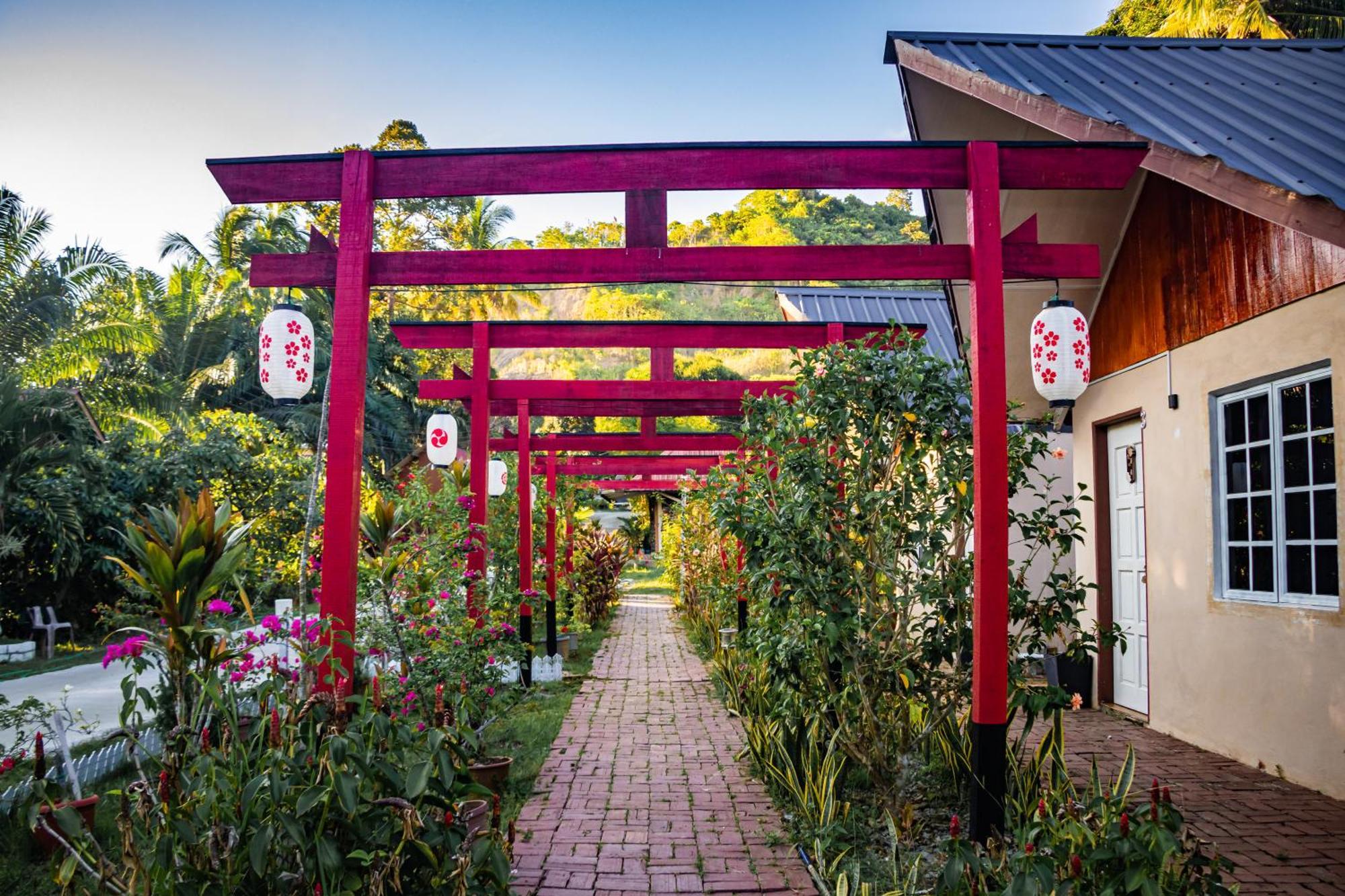 Timba Garden Free Town And Jetty Transport Hotel เซมปอร์นา ภายนอก รูปภาพ