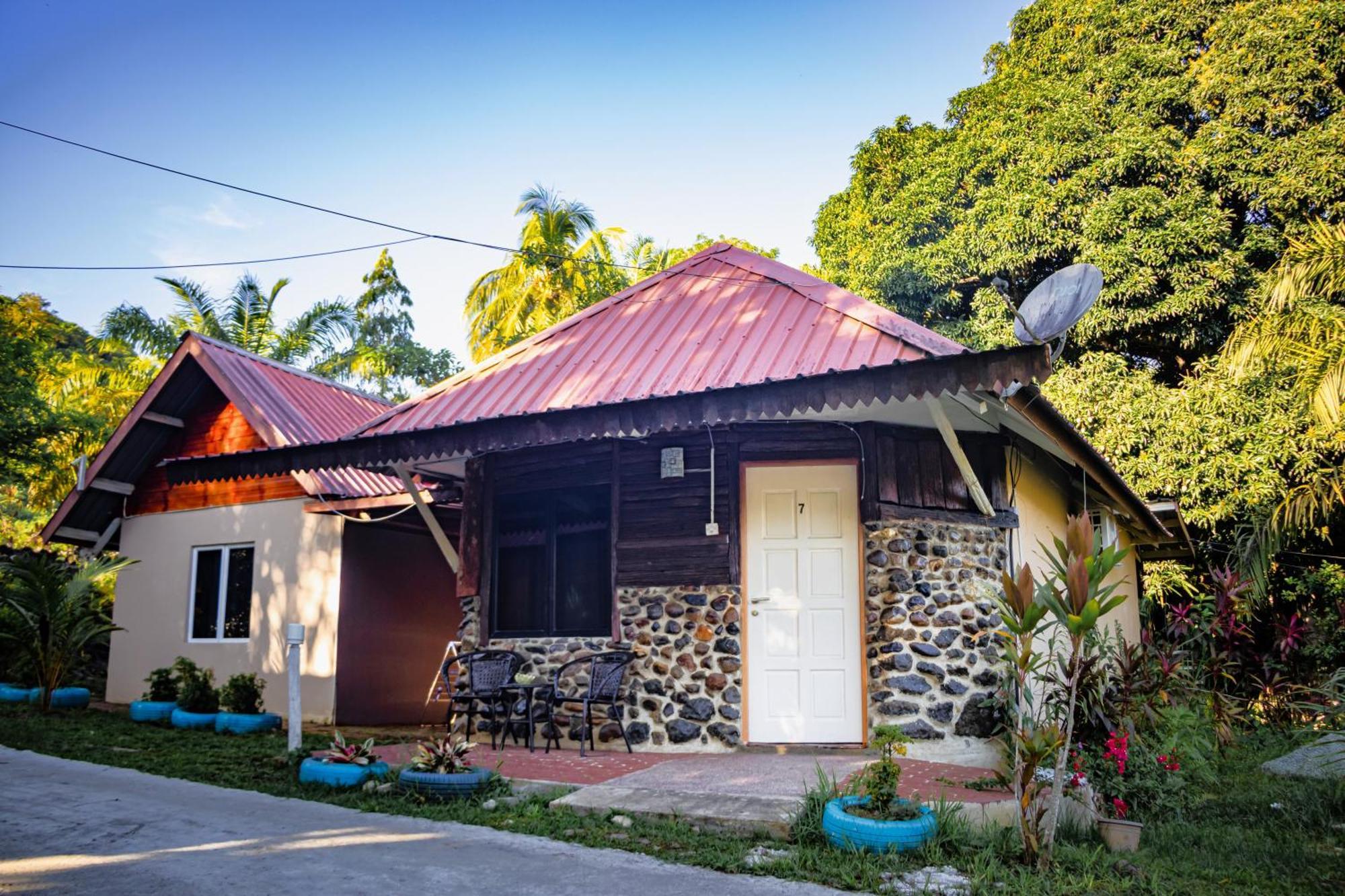 Timba Garden Free Town And Jetty Transport Hotel เซมปอร์นา ภายนอก รูปภาพ