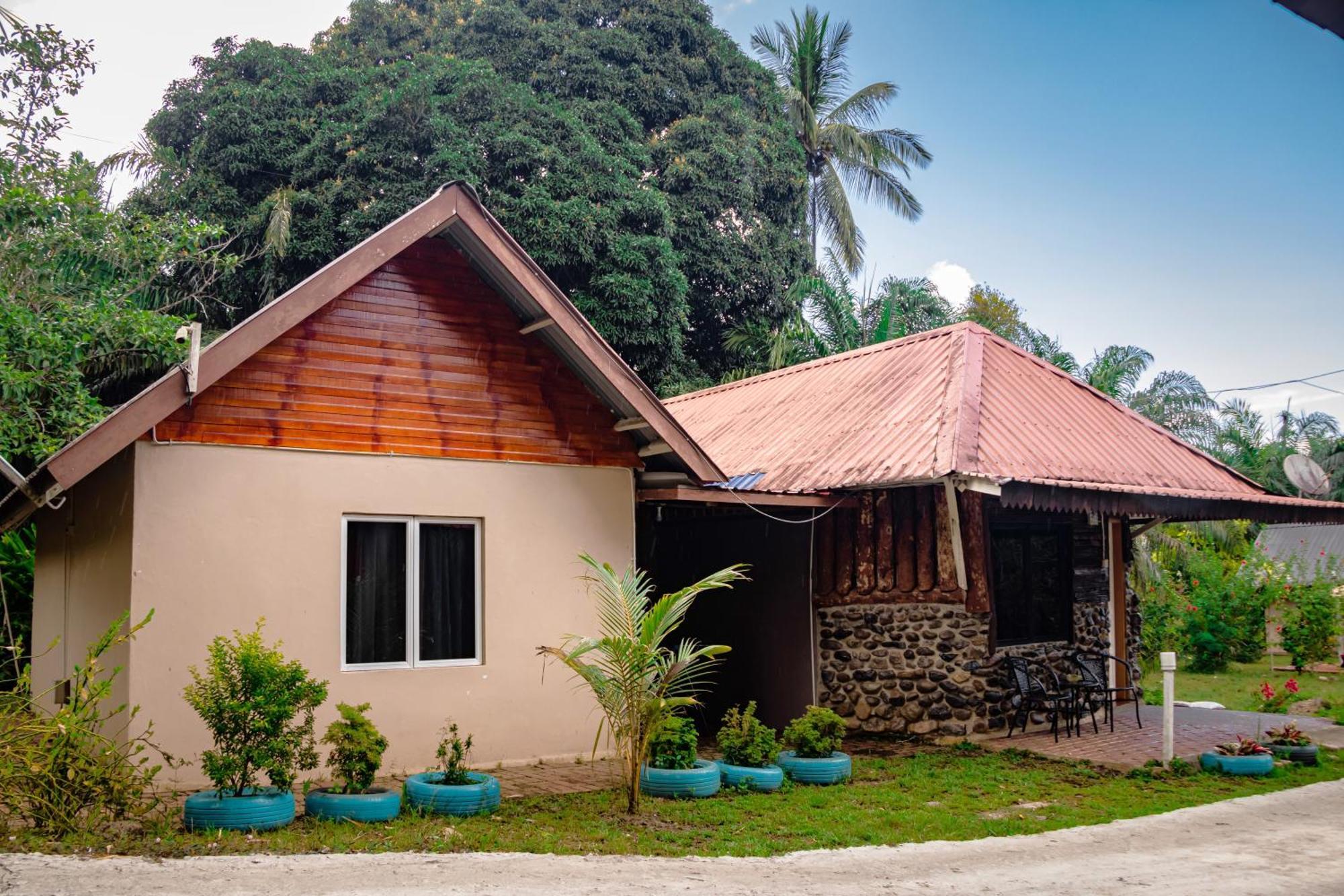 Timba Garden Free Town And Jetty Transport Hotel เซมปอร์นา ภายนอก รูปภาพ