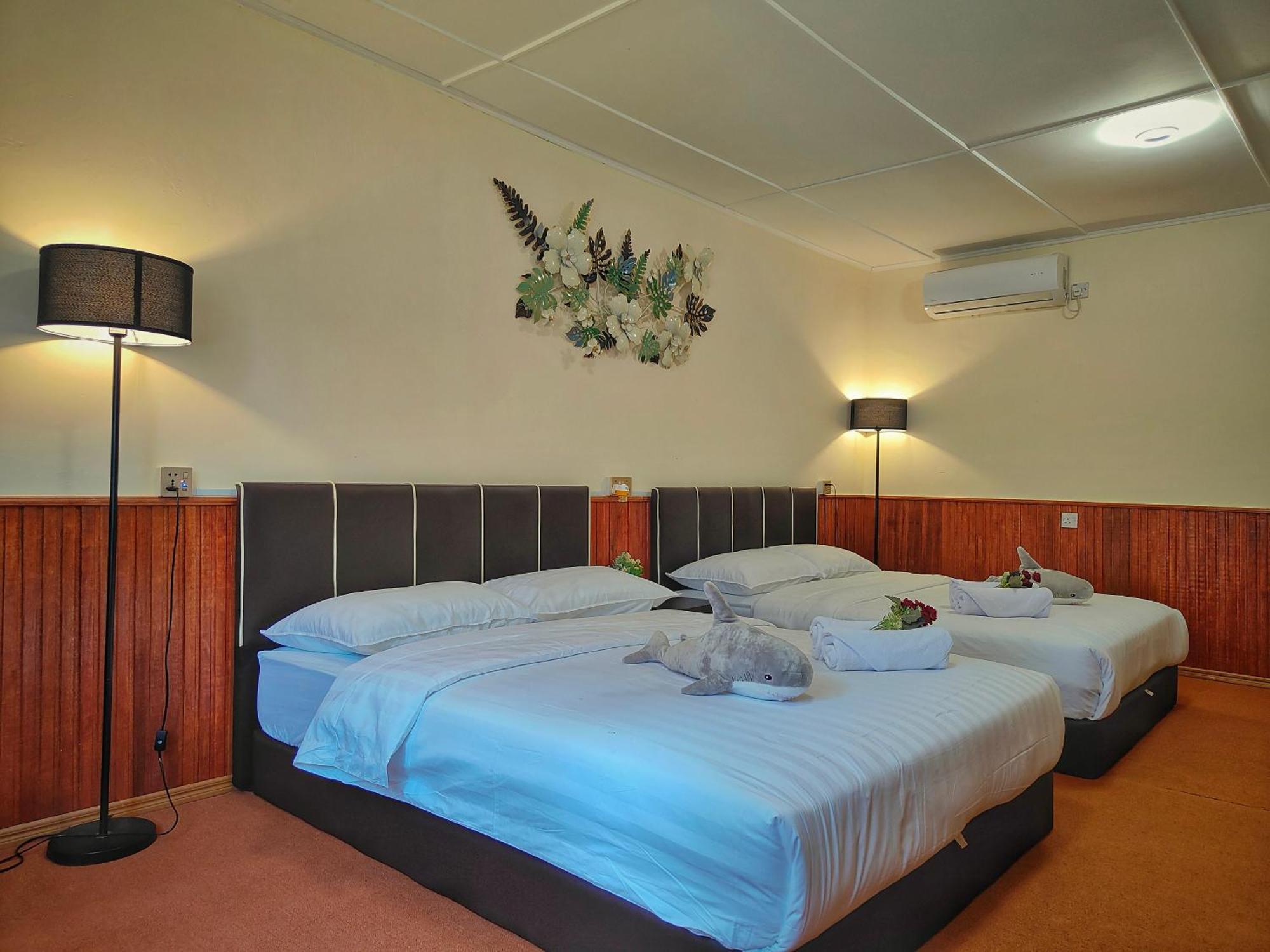 Timba Garden Free Town And Jetty Transport Hotel เซมปอร์นา ภายนอก รูปภาพ
